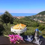 La Vivagna - Casa Vista Mare Tra Gli Ulivi Дом отдыха